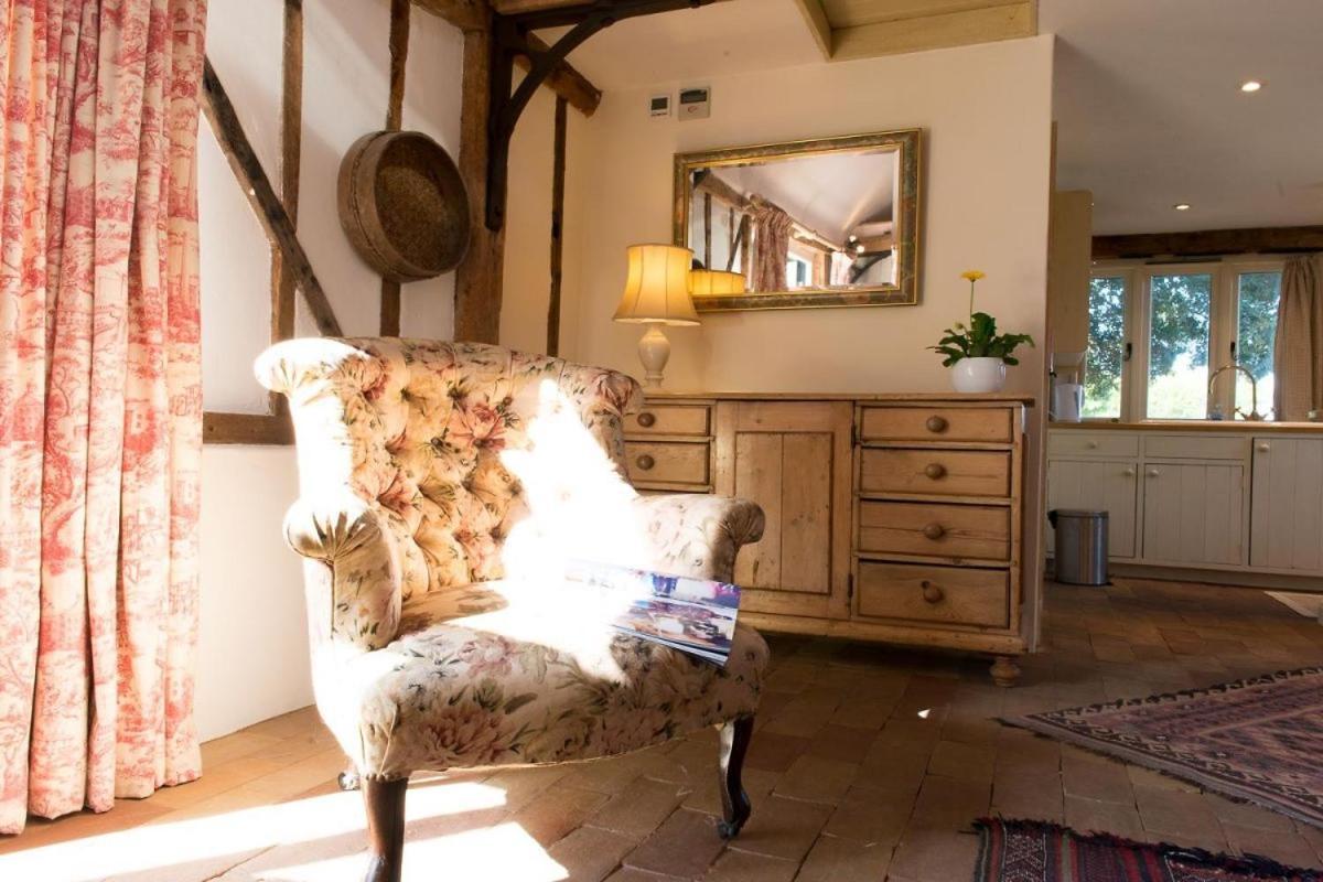 Bromans Barn A Beautiful Cottage By The Sea And Cudmore Nature Reserve West Mersea Exterior foto